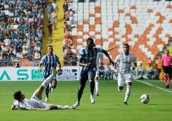 Beşiktaş penaltı bekledi! İşte o pozisyon