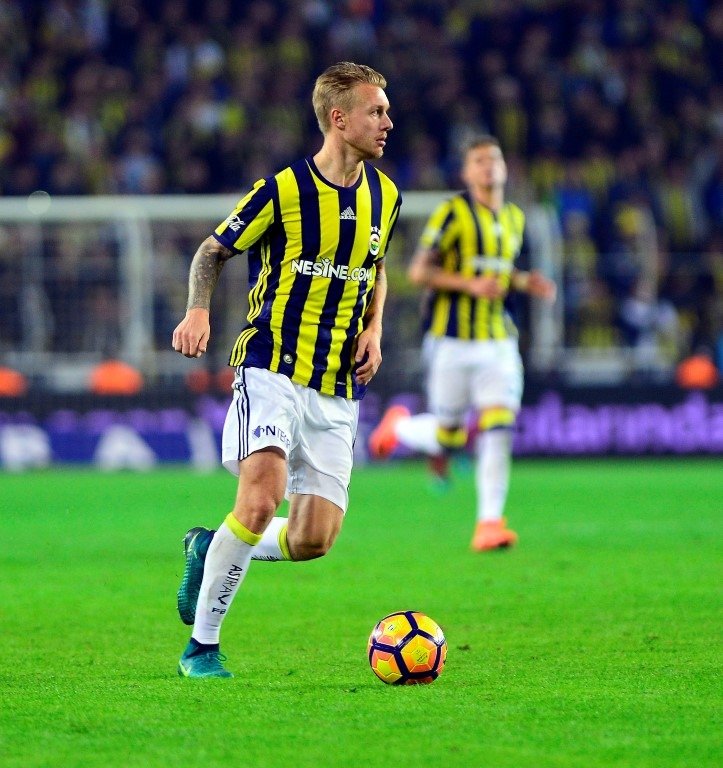 Simon Kjaer, mutsuz ama çalışkan