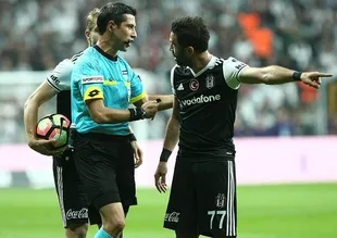 Gökhan Gönül ortayı unuttu