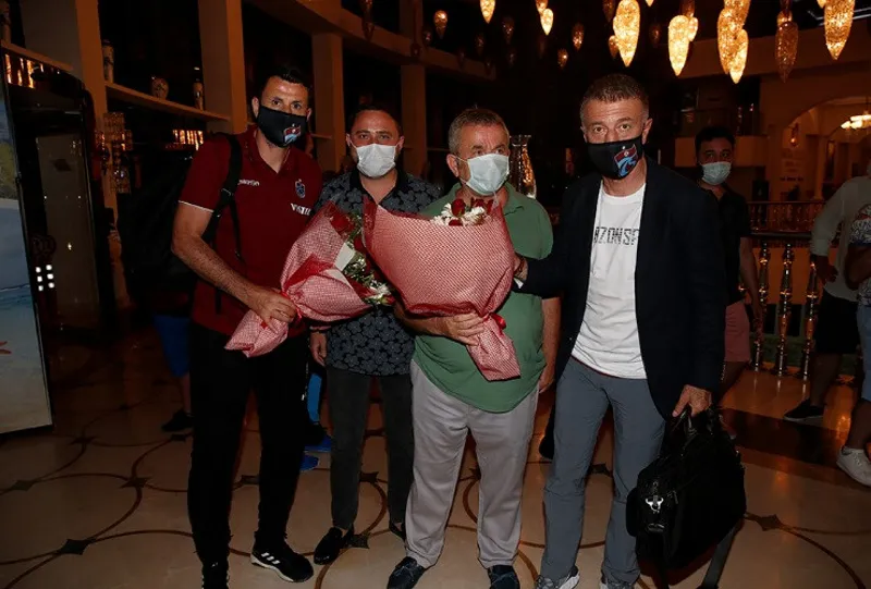 Trabzonspor kafilesi Alanya’ya geldi - 1