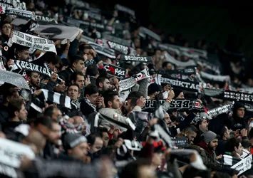 Derbide taraftar resitali