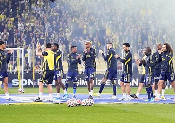 F.Bahçe'den tarihi ilk 11!