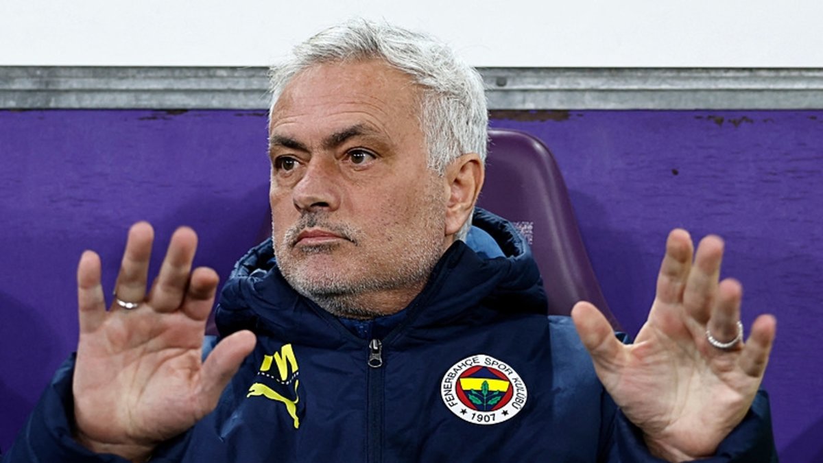 Fenerbahçe'den Mourinho'ya verilen cezaya flaş tepki! Fenerbahçe'den Mourinho'ya verilen cezaya flaş tepki!