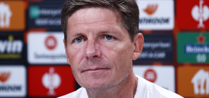 Eintracht Frankfurt - Fenerbahçe maçında Oliver Glasner kulübede yer alamayacak!