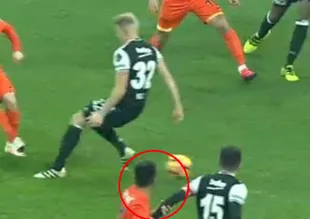 Buz gibi faul