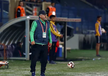 Osmanlıspor'da Mustafa Reşit Akçay ile yollar ayrıldı