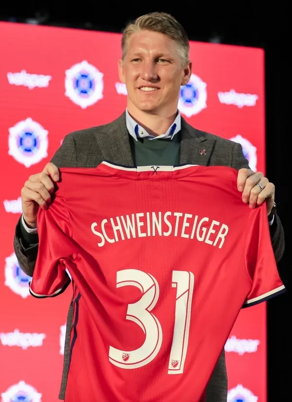 Chicago Fire, Schweinsteiger'i basına tanıttı - 1