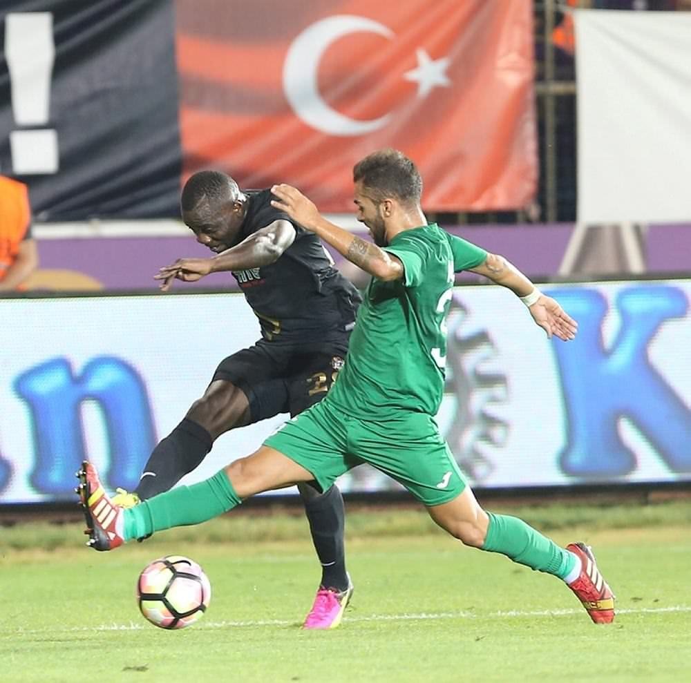 Osmanlıspor maçında anlamalı pankart