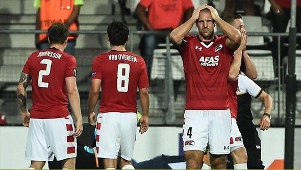 Avupa Ligi maçında yürekler ağza geldi!