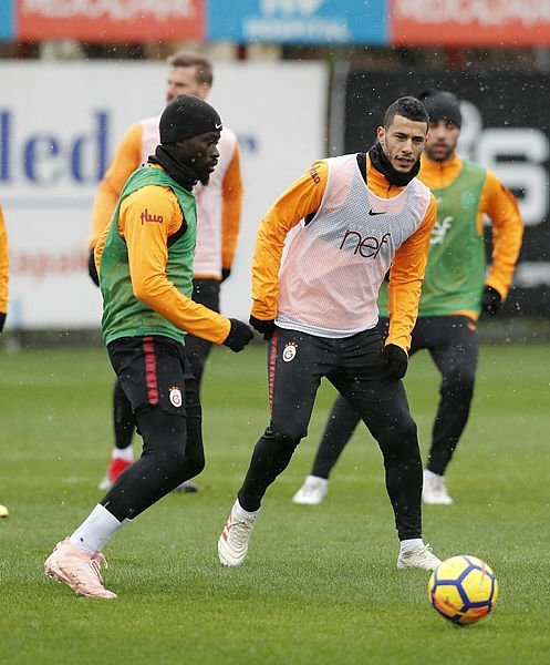 Galatasaray Fenerbahçe’nin gerisinde