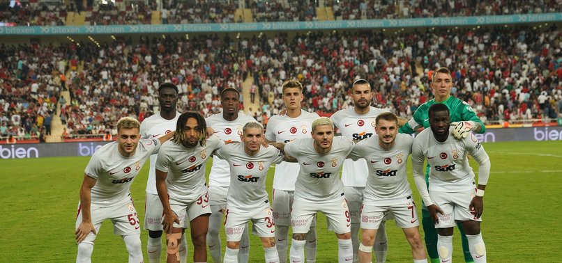 Galatasaraylı futbolcuya flaş eleştiri! Futbolu bırakmış gibi