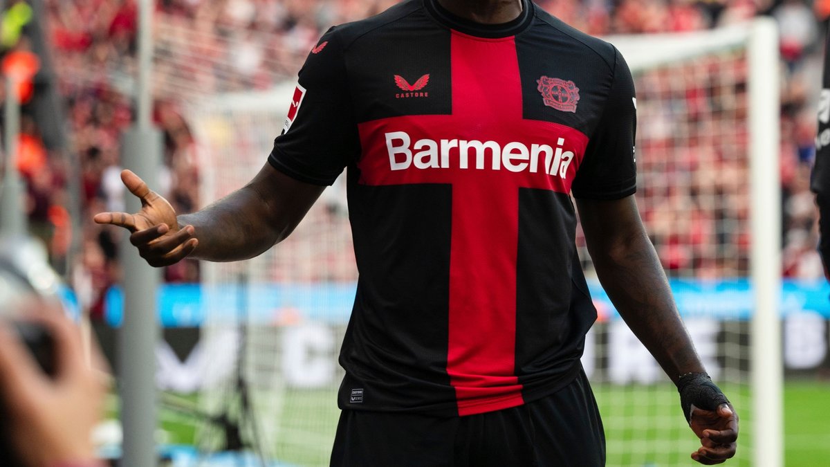 TRANSFER HABERİ: Fenerbahçe'ye süper golcü! Lig tarihine geçecek TRANSFER HABERİ: Fenerbahçe'ye süper golcü! Lig tarihine geçecek