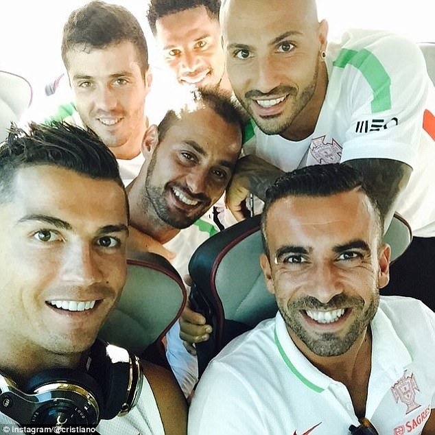 Ronaldo: Bir ’selfie’ çılgını...