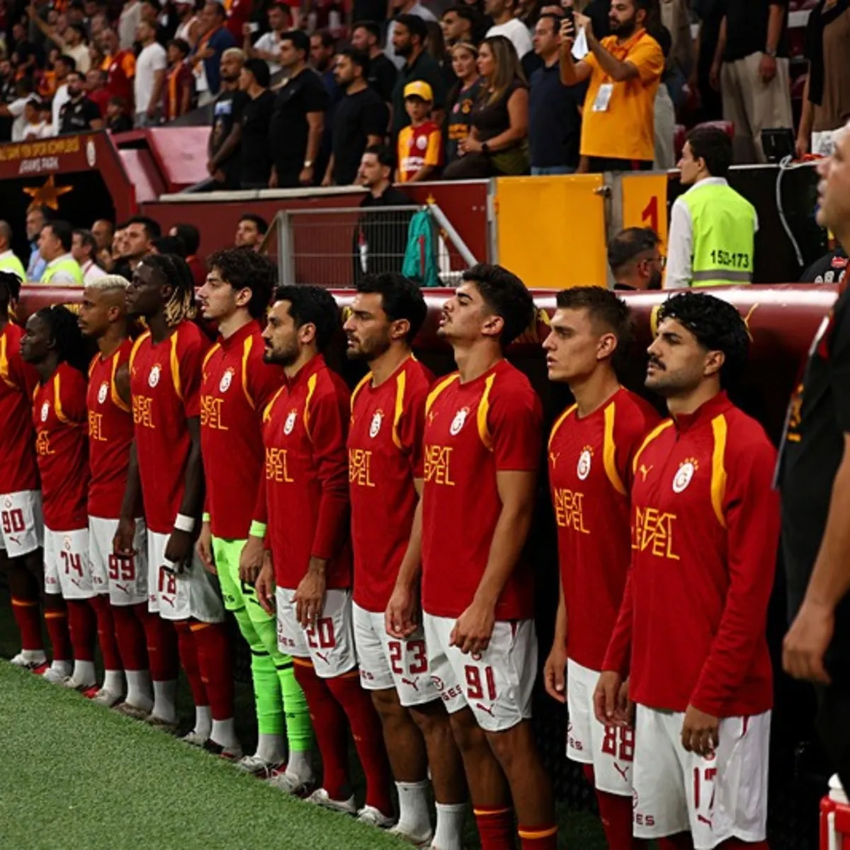 Galatasaray'da yıldız isim yönetimden ayrılık izni istedi