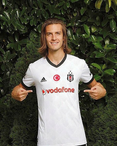 Ünlü futbolcuların boyları