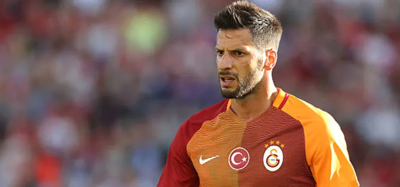 Hakan Balta futbolu bırakıyor
