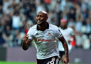 Vagner Love'dan taraftara şok hareket