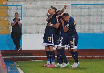 Erzurumspor Sivasspor'u 2 golle mağlup etti