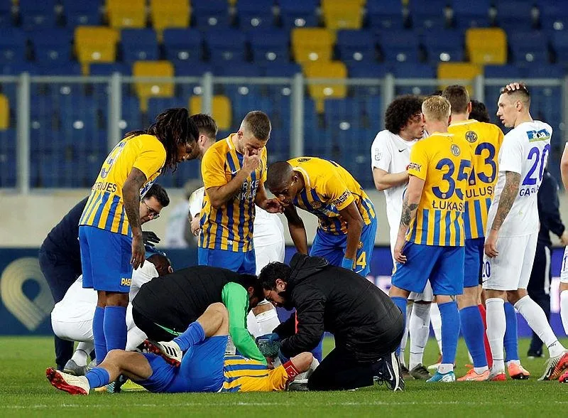 Sedat Ağçay’dan kötü haber - 1