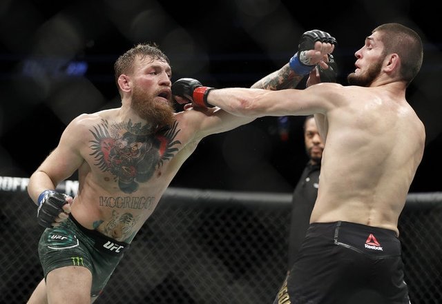 Dünya Khabib Nurmagomedov’u konuşuyor
