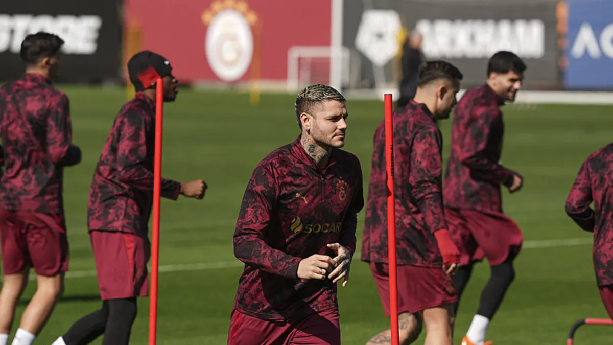 Galatasaray'da Mauro Icardi ısınmaya çıkmadı!