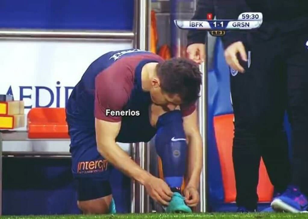Emre Belözoğlu’nun tekmeliğinde F.Bahçe arması...