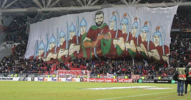 Gökdeniz Karadeniz Rusya’da cami yaptırıyor!