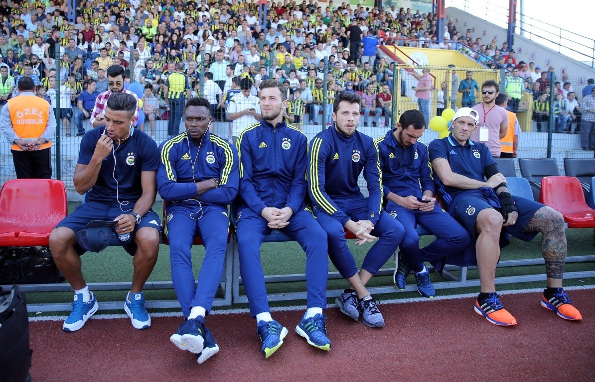 Fenerbahçe, Juventus Bükreş’e mağlup oldu