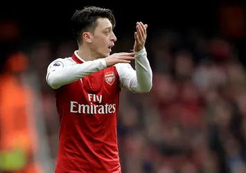 Mesut Özil'den ağır ifadeler