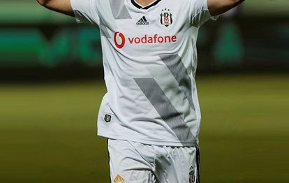 Beşiktaş-Karagümrük maçında Adem Ljajic sedyeyle oyundan çıktı!