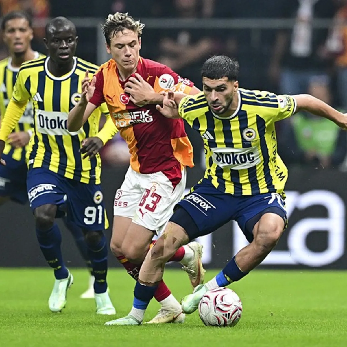 Fenerbahçe, Süper Lig'de Göztepe'yi ağırlıyor