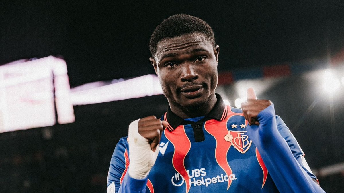 TRANSFER HABERİ: Galatasaray'a 21'lik stoper! Sözleşme detayları ortaya çıktı TRANSFER HABERİ: Galatasaray'a 21'lik stoper! Sözleşme detayları ortaya çıktı