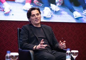 Montella UEFA'nın Pro Lisans Programı'na konuk oldu