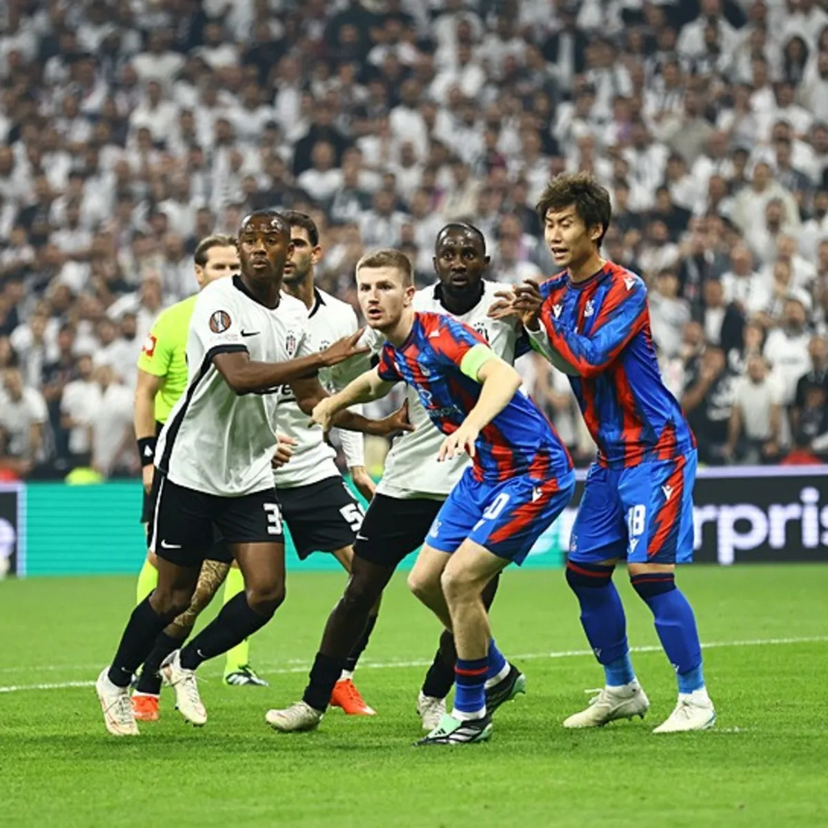Beşiktaş Crystal Palace maçının golleri ve özet
