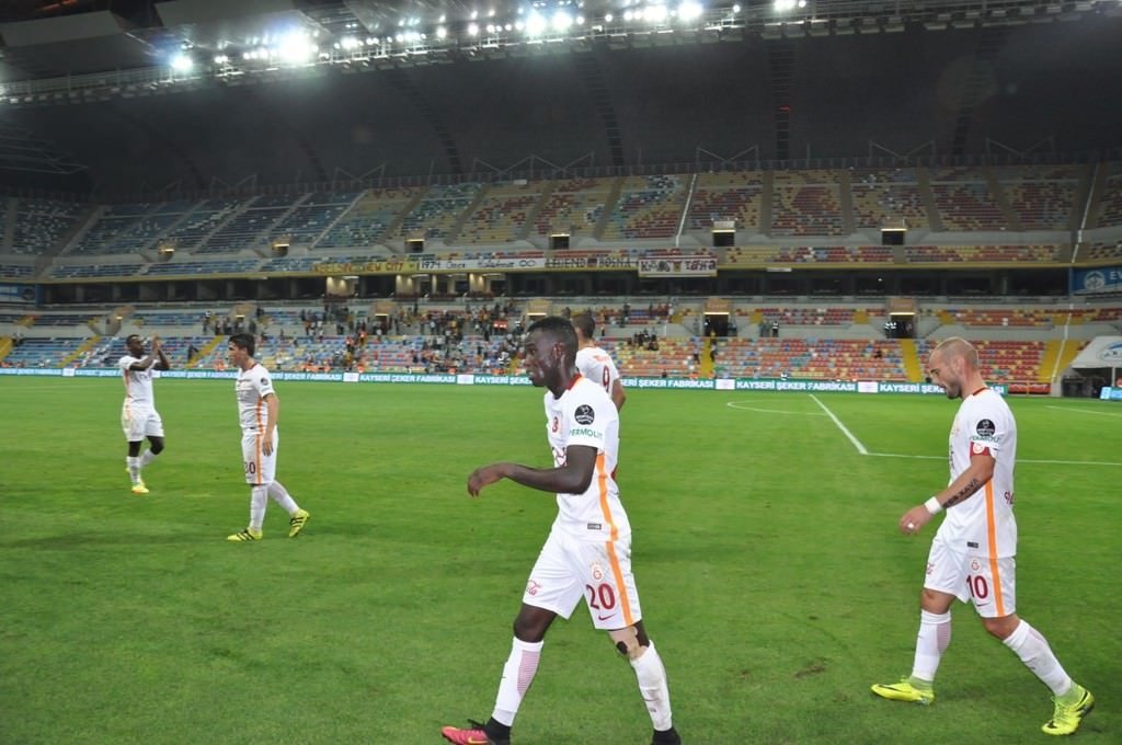 Galatasaray’dan devrim gibi karar!