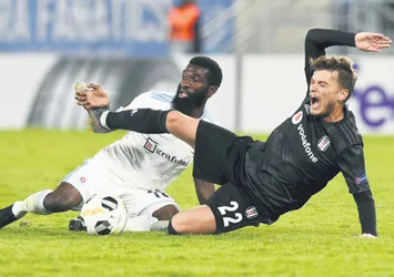 Hakem penaltıyı es geçti!