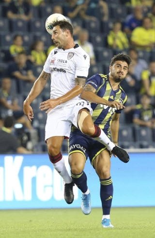 Fenerbahçe-Cagliari maçında dikkat çeken detay! Görenler dönüp bir daha baktı