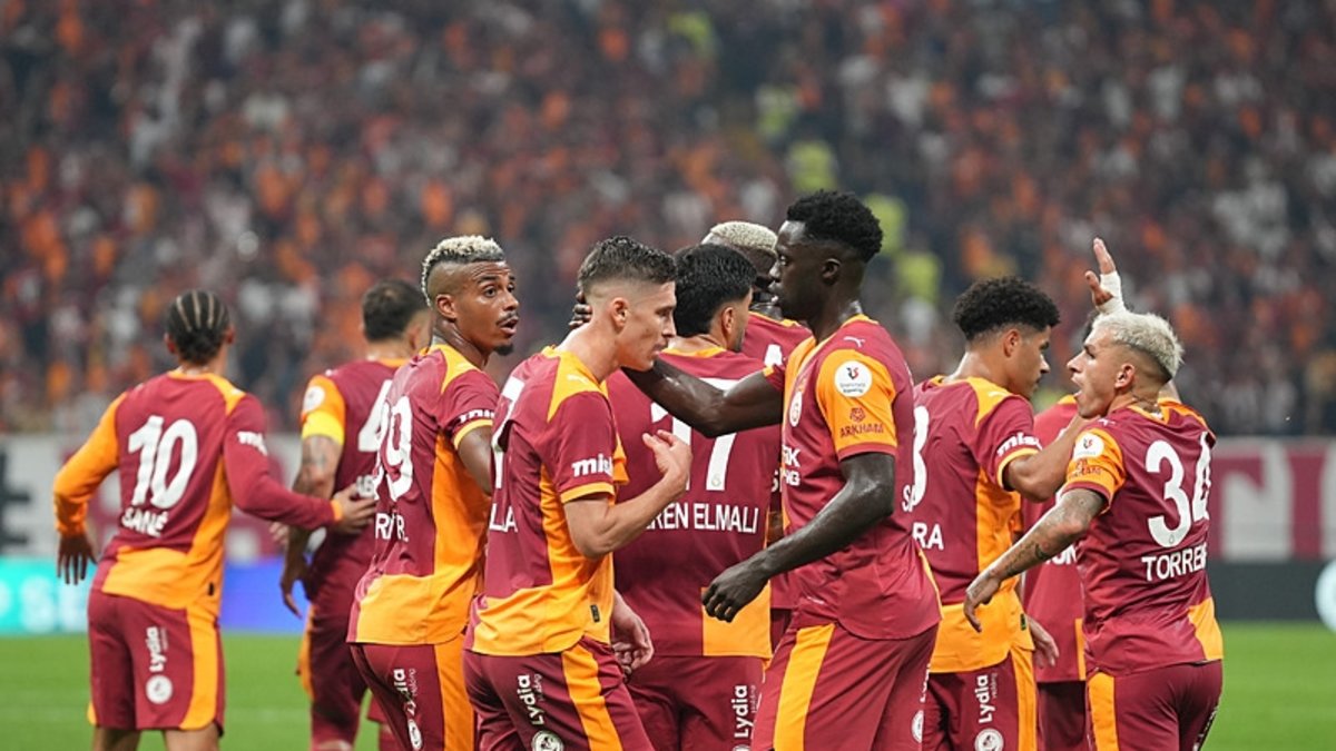 TRANSFER HABERİ: Galatasaray'dan milli yıldıza kanca! TRANSFER HABERİ: Galatasaray'dan milli yıldıza kanca!