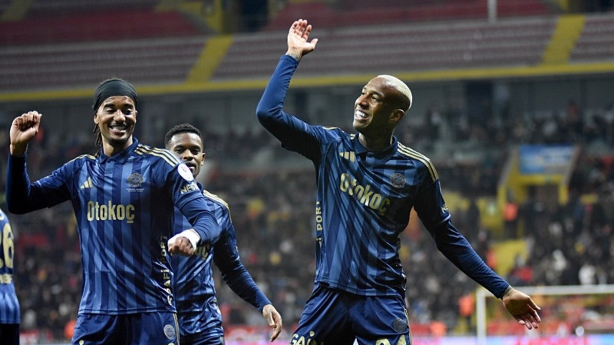 Fenerbahçe deplasmanda Zecorner Kayserispor'u farklı geçti!