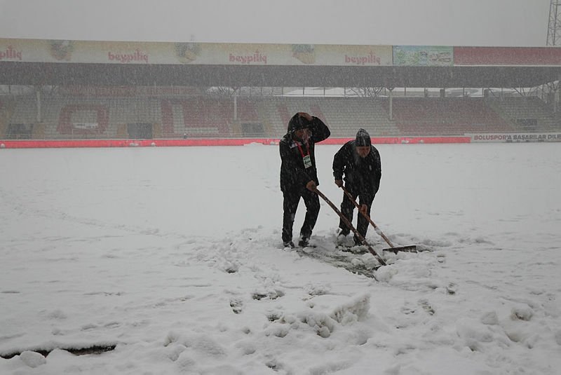 Bolu’da saha beyaza büründü!