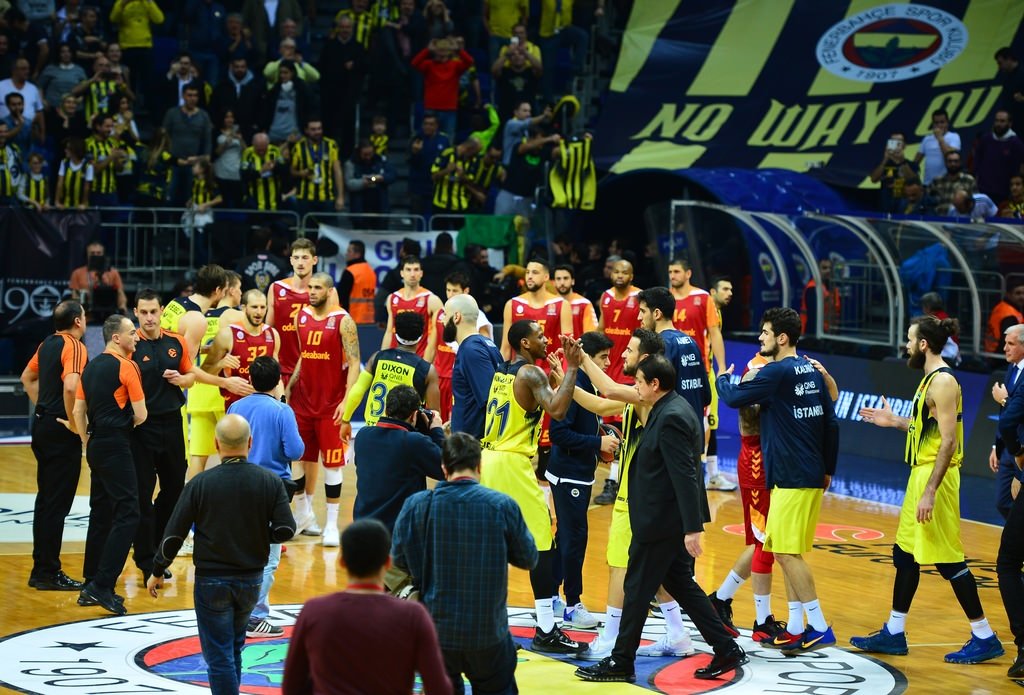 Volkan Demirel yerinde duramadı