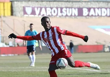 Max Gradel'den hat-trick!