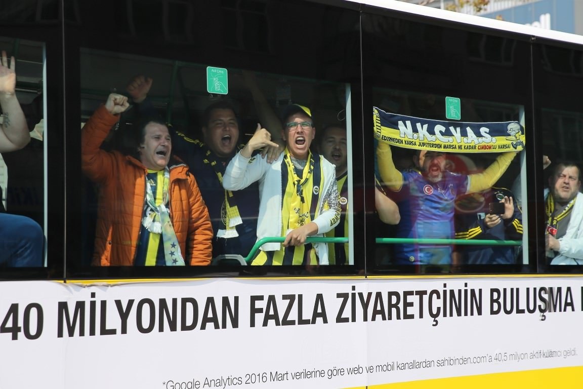 Fenerbahçe taraftarı Türk Telekom Arena’ya geldi