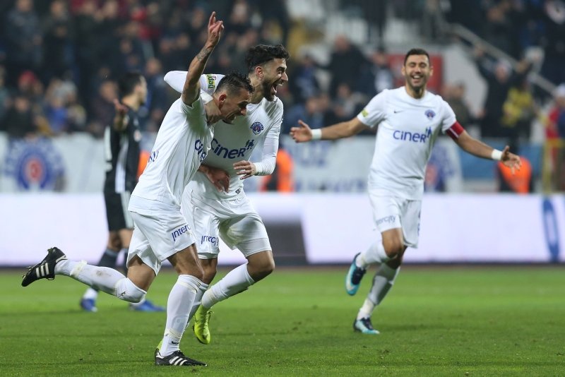 Kasımpaşa - Beşiktaş maçından kareler