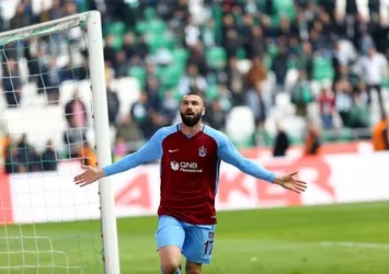 Burak Yılmaz'ın rakibi Neymar