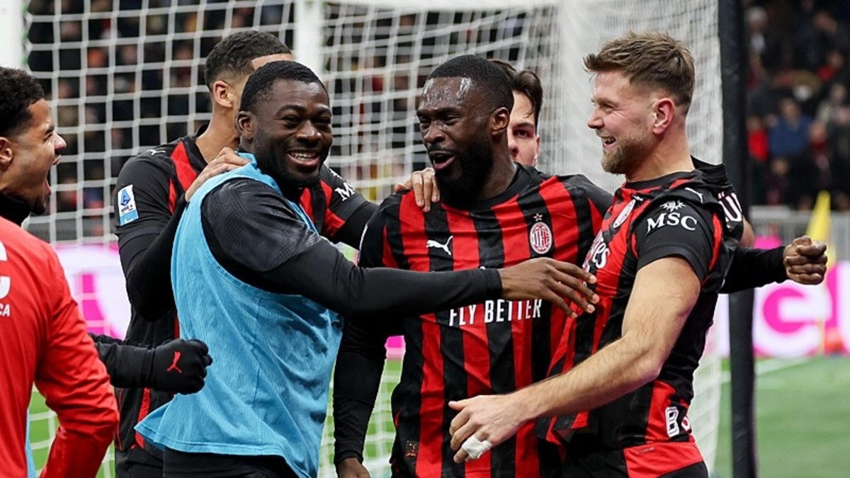 Milan evinde Lecce'yi tek golle geçti!