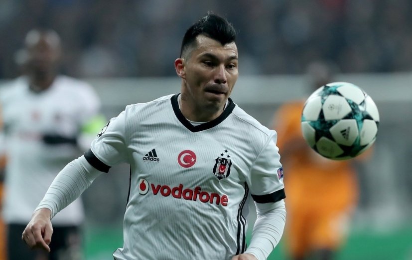 Beşiktaş’ta bir dönem kapanıyor! Tarihi kararlar peş peşe...