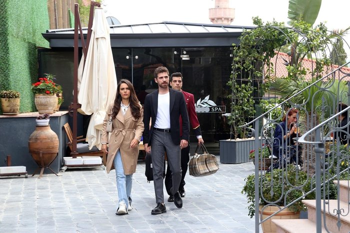 uc-kiz-kardes-23-bolum-izle-uc-kiz-kardes-son-bolum-izle-kanal-d-uc-kiz-kardes-izle-1666696588655.jpeg