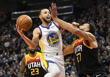 Stephen Curry rekor kırdı Warriors kazandı!