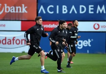 Beşiktaş'ta 3 isim sınırda!